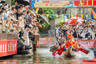 滕哈赫祝贺阿莱夺得非洲杯冠军：弥补上赛季罚丢关键点球的遗憾